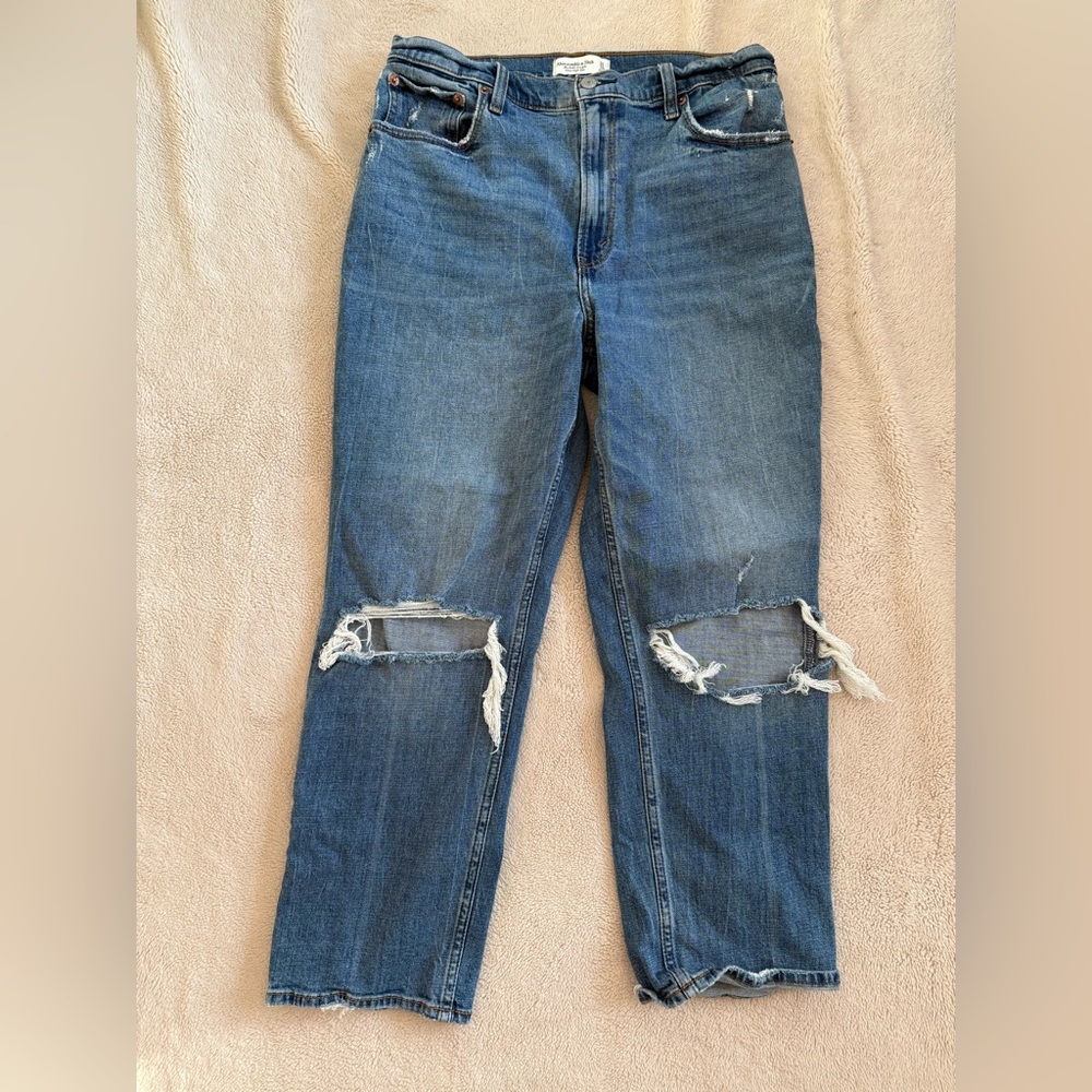 Abercrombie & Fitch The Ankle Straight Ultra High Rise Distressed Jeans